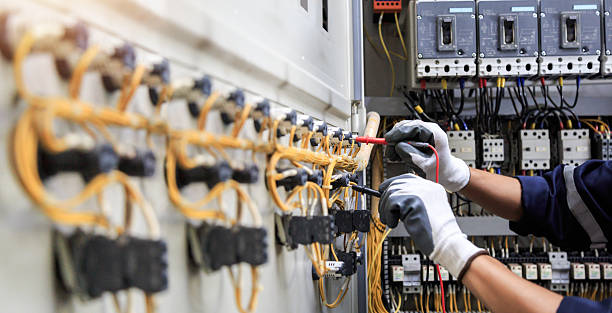 Professional Electrician technician working in Easton, CA